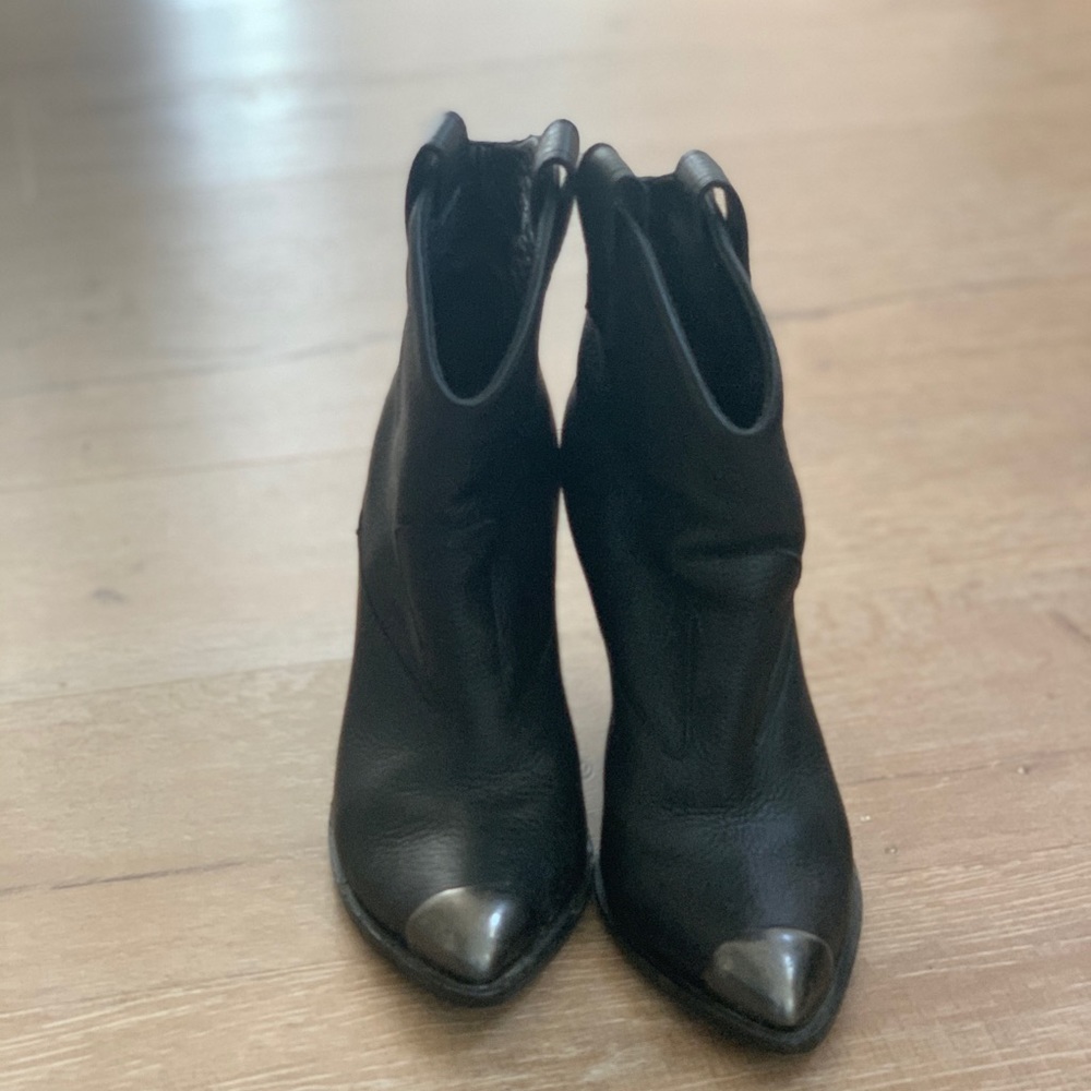 Giuseppe Zanotti cowboy boots